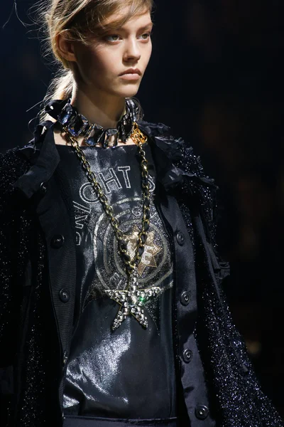 Look 122